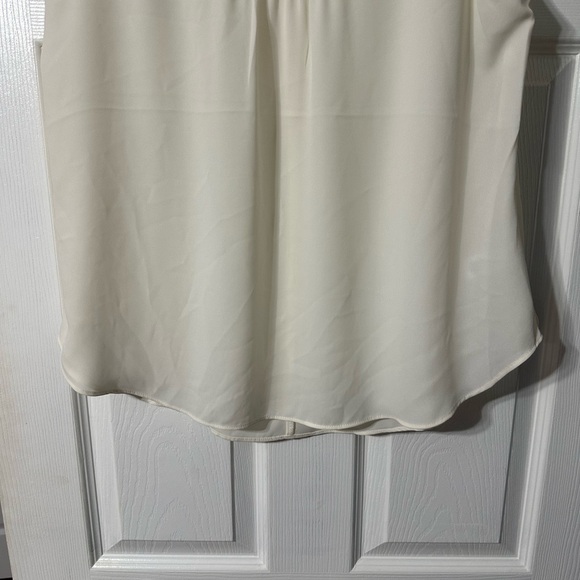 NWT Expresss Crocheted Lace Front Blouse - Picture 3 of 16